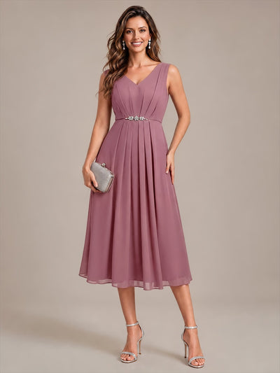 Robe midi d'invitée de mariage à taille ornée