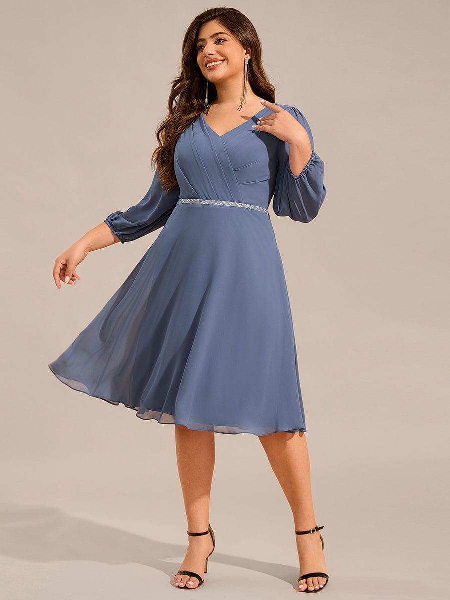Robe d'invitée de mariage mi-longue grande taille avec chaîne à la taille #Couleur_Marine Fume