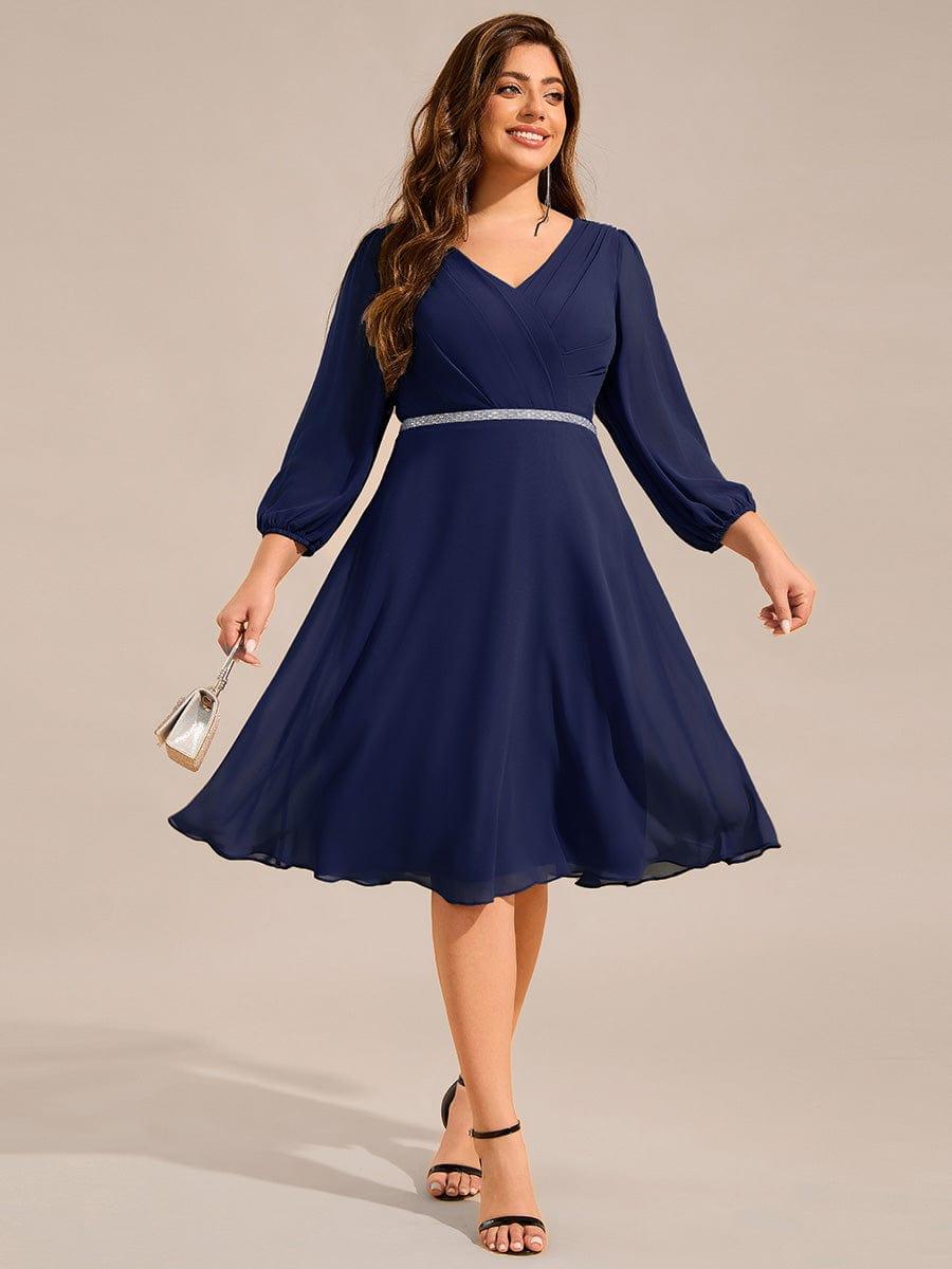 Robe d'invitée de mariage mi-longue grande taille avec chaîne à la taille #Couleur_Bleu Marine