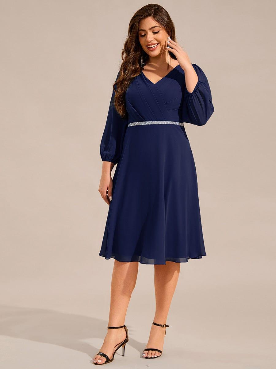 Robe d'invitée de mariage mi-longue grande taille avec chaîne à la taille #Couleur_Bleu Marine