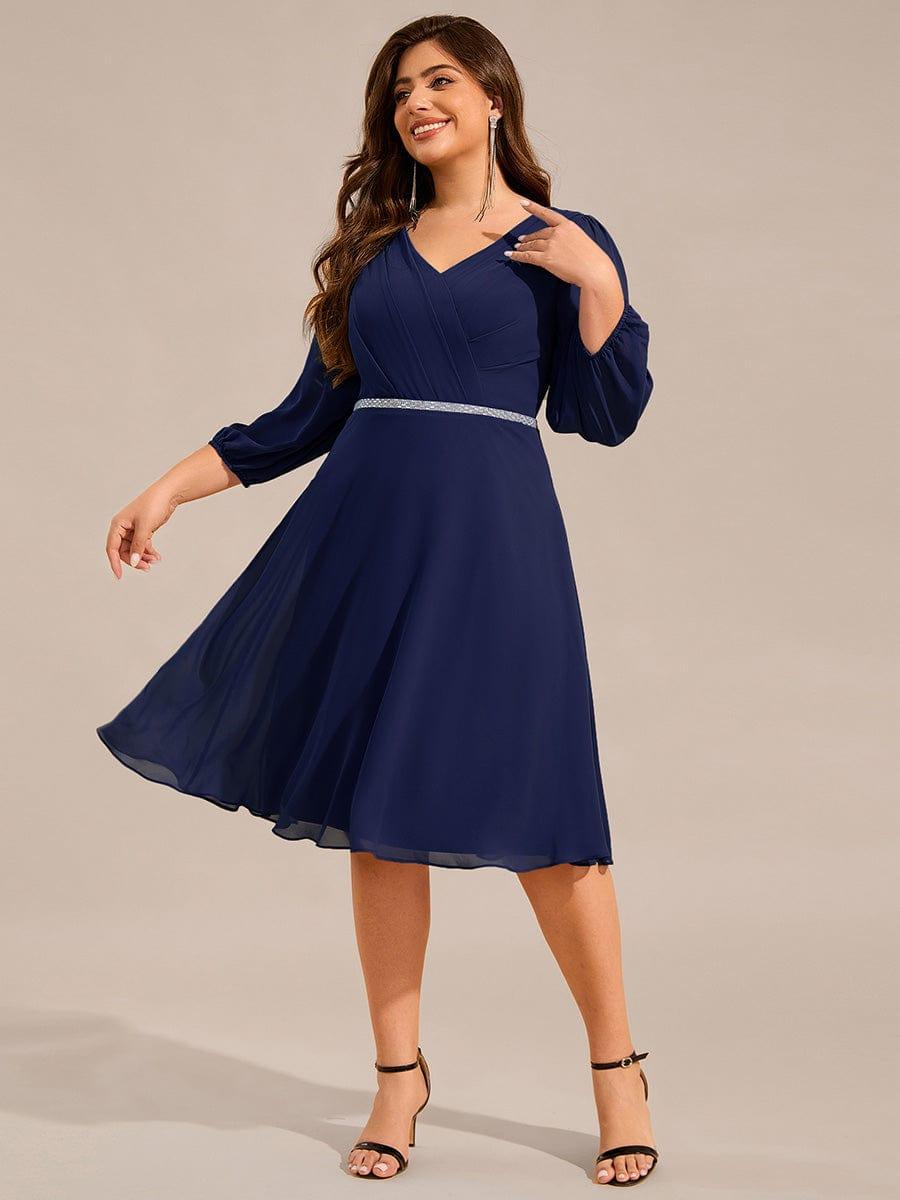 Robe d'invitée de mariage mi-longue grande taille avec chaîne à la taille #Couleur_Bleu Marine