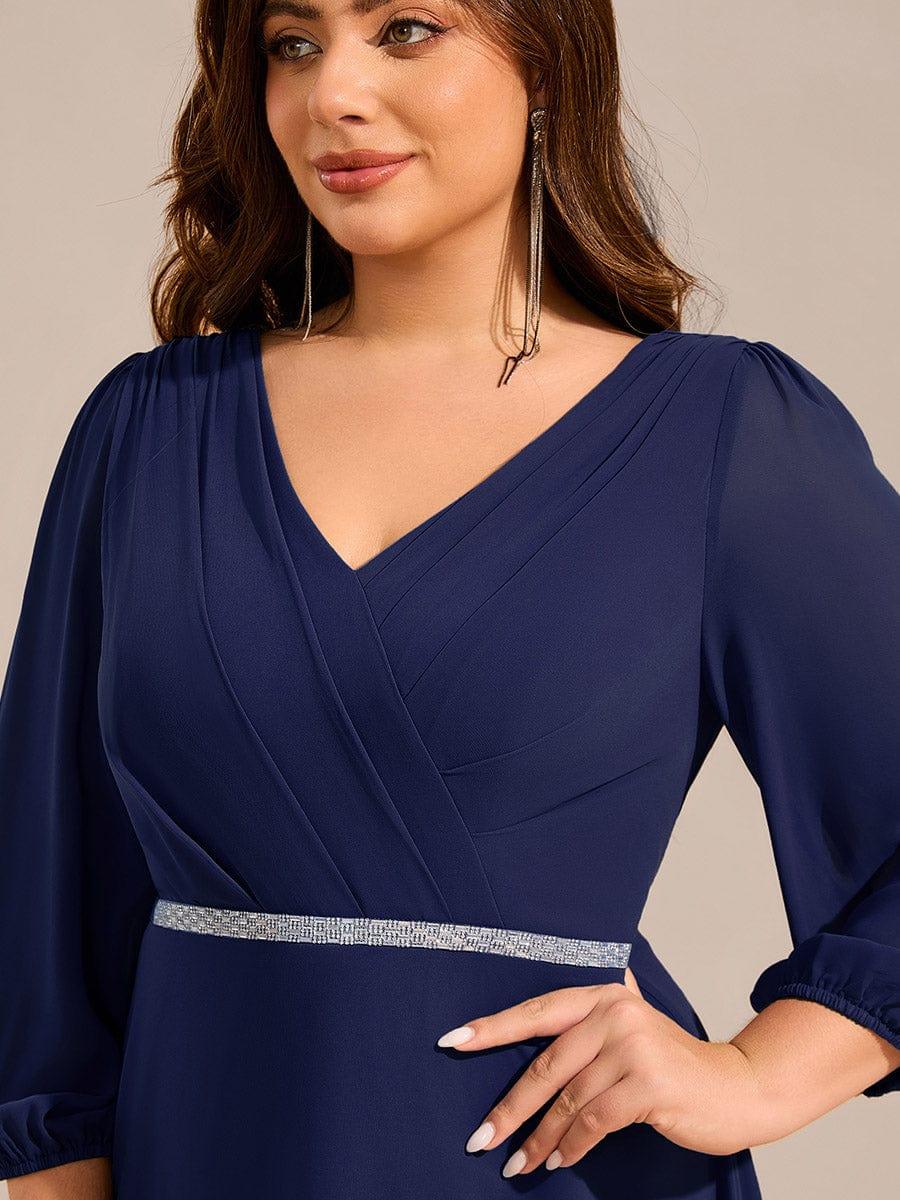 Robe d'invitée de mariage mi-longue grande taille avec chaîne à la taille #Couleur_Bleu Marine