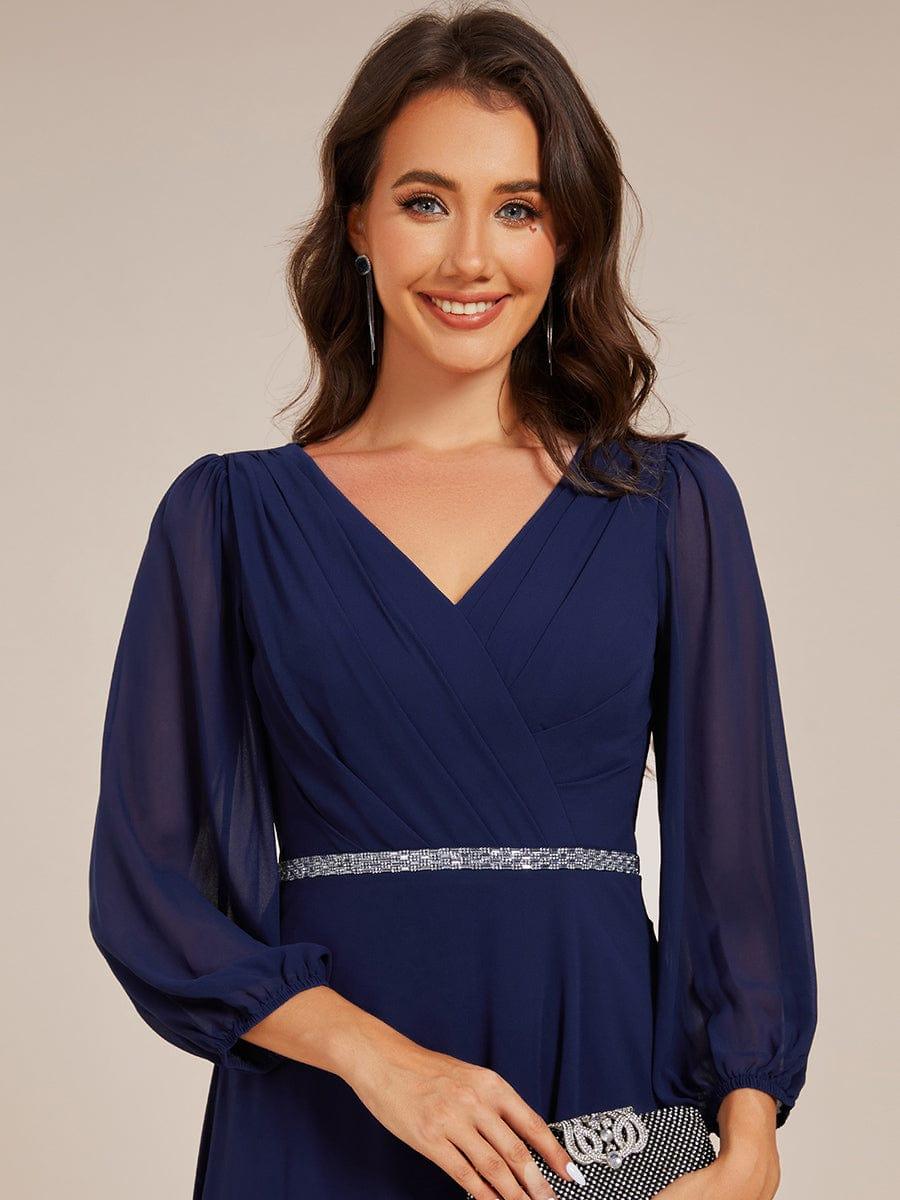 Robe d'invitée de mariage mi-longue plissée à manches longues en mousseline de soiev #Couleur_Bleu Marine