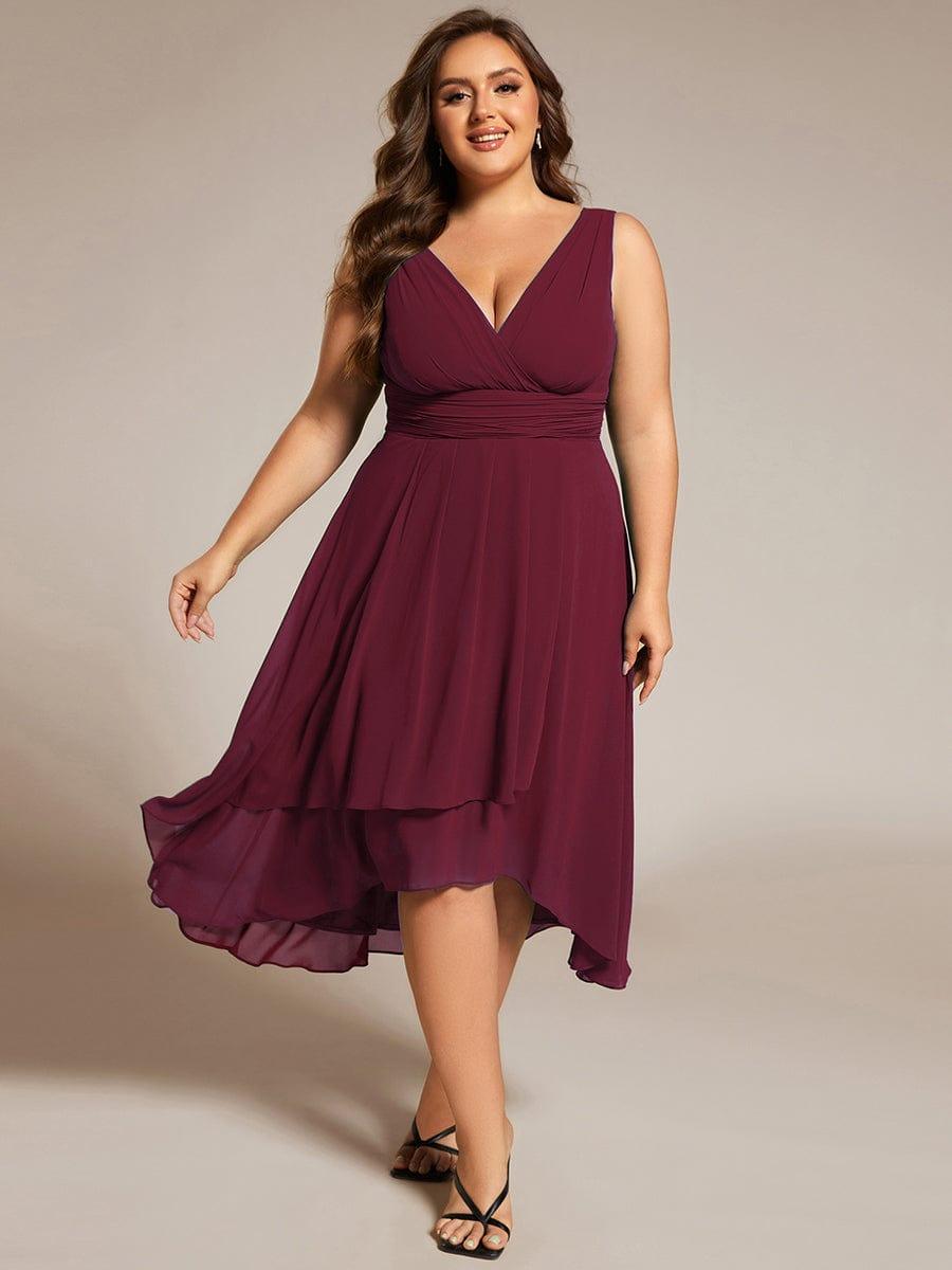 Robe d'invité de mariage élégante en mousseline de soie plissée sans manches à col en V #Couleur_Bordeaux