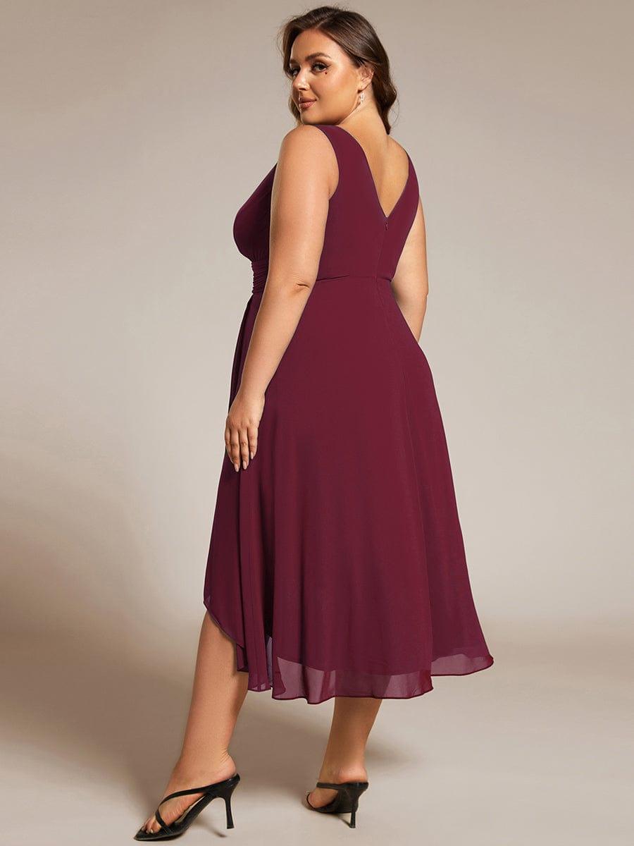 Robe d'invité de mariage élégante en mousseline de soie plissée sans manches à col en V #Couleur_Bordeaux
