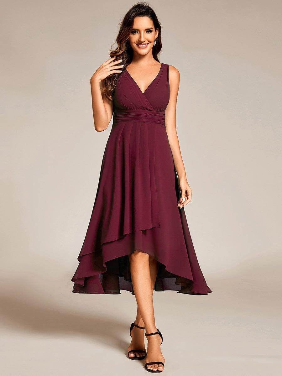 Robe d'invité de mariage élégante en mousseline de soie plissée sans manches à col en V #Couleur_Bordeaux