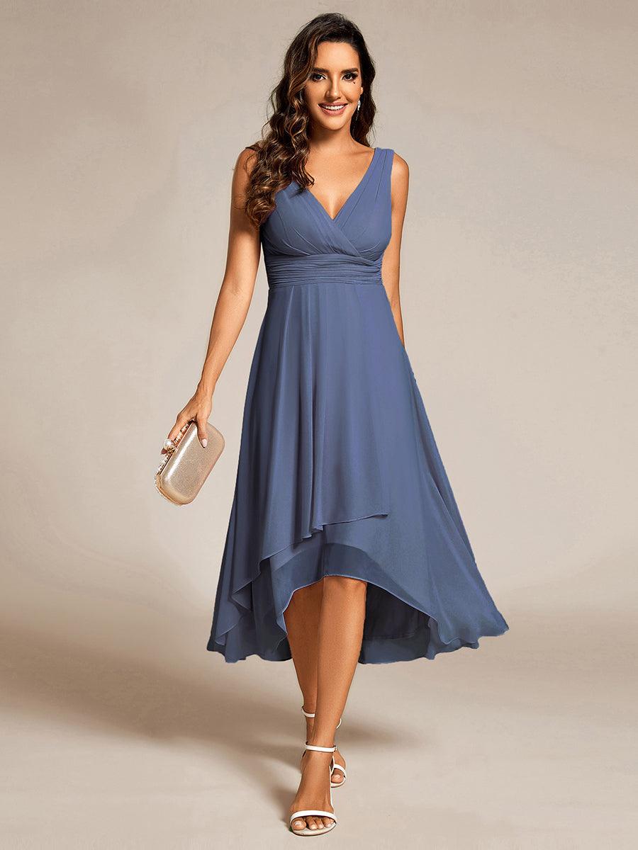 Robe d'invité de mariage élégante en mousseline de soie plissée sans manches à col en V #Couleur_Marine Fume