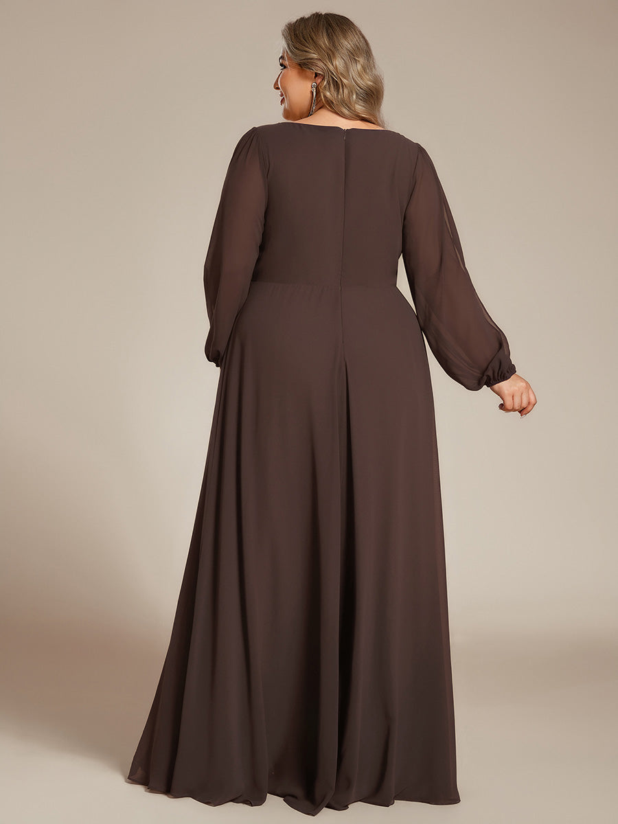 Robe de Soiree Longue Elegante Avec Lanterne en V Profond a Manches Fendues et Appliques #Couleur_Marron Espresso