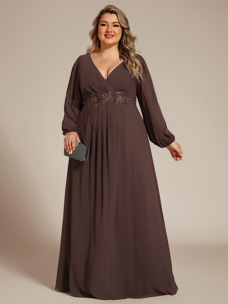 Robe de Soiree Longue Elegante Avec Lanterne en V Profond a Manches Fendues et Appliques #Couleur_Marron Espresso