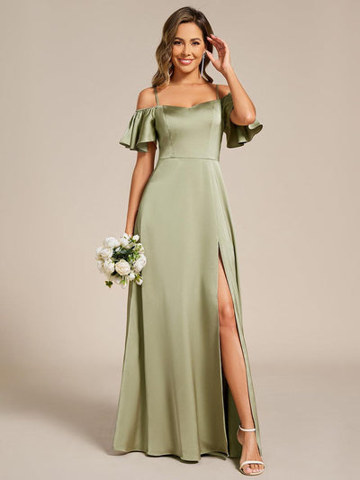 Robe de demoiselle d'honneur en satin à manches courtes et épaules dénudées