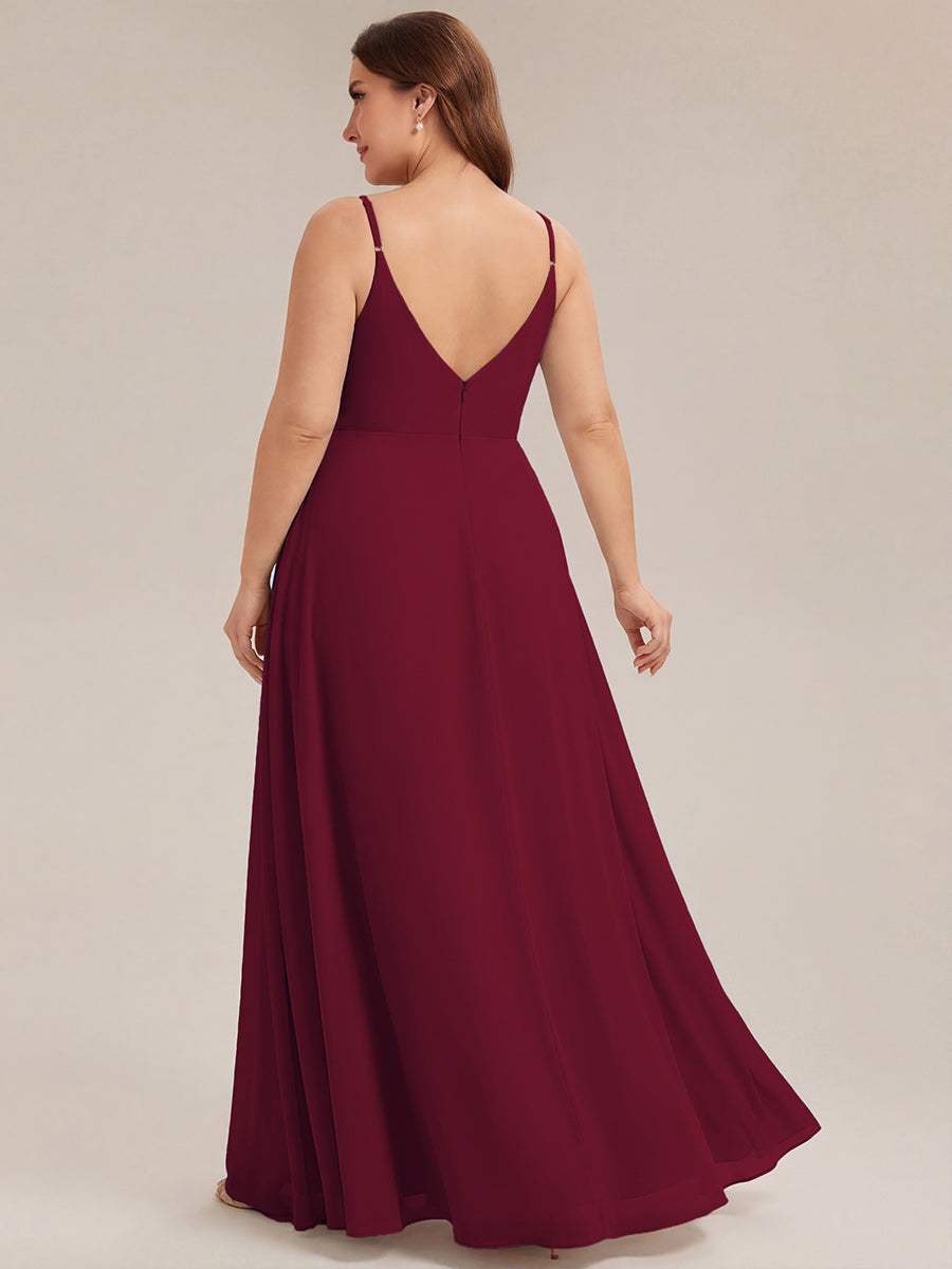 Robe de demoiselle d'honneur plissée à bretelles minces et encolure en V #Couleur_Bordeaux