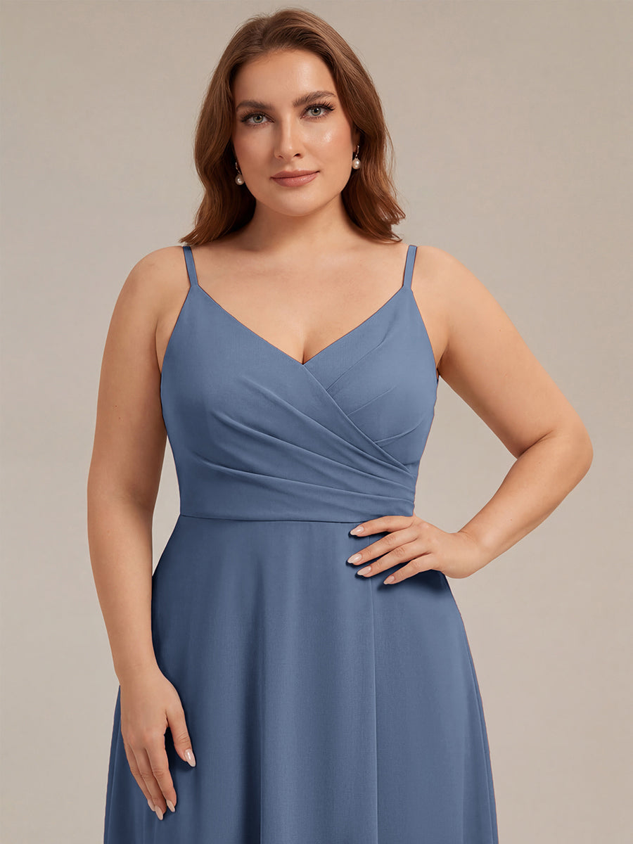 Robe de demoiselle d'honneur plissée à bretelles minces et encolure en V #Couleur_Marine Fume