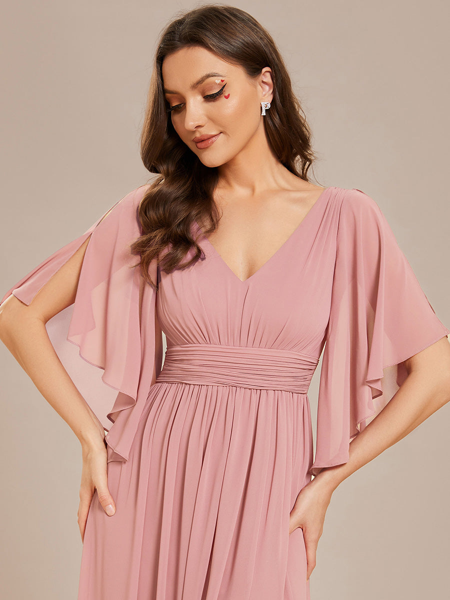Robe Curvy en mousseline plissée Col V manches mi-longues #Couleur_Rose fumee