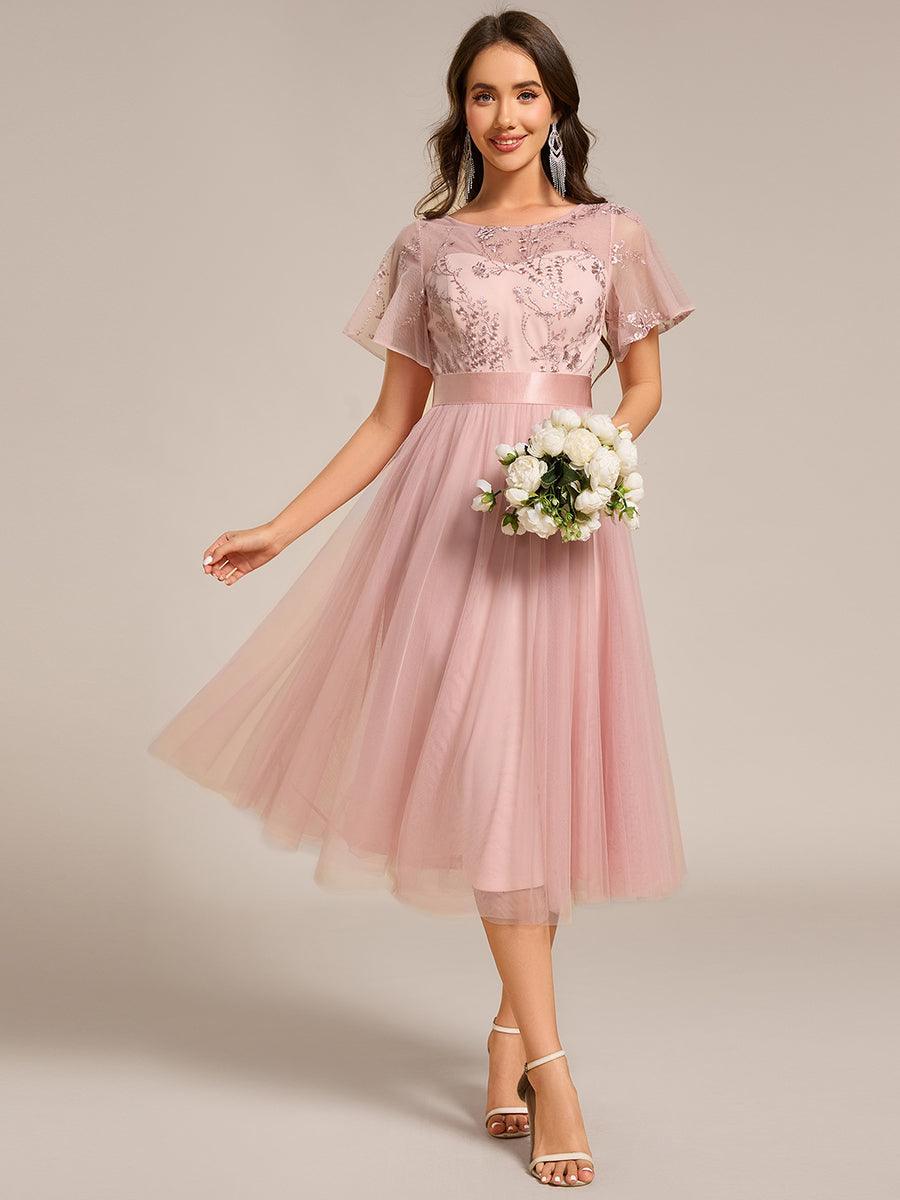 Robe d'invité mi-longue en résille à manches courtes #Couleur_ #Couleur_Rose