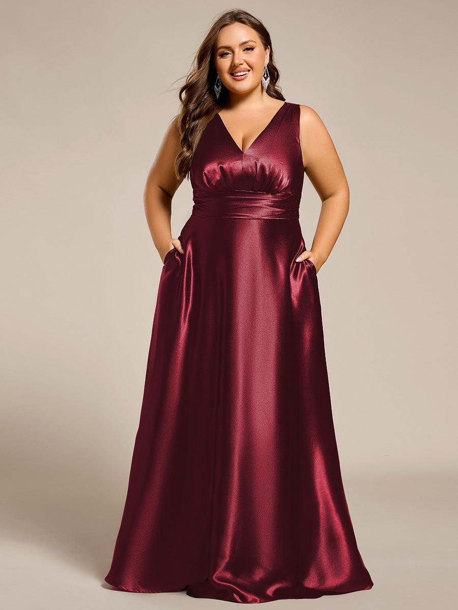 Robe de demoiselle d'honneur fendue en satin sans manches à col en V #Couleur_ #Couleur_Bordeaux