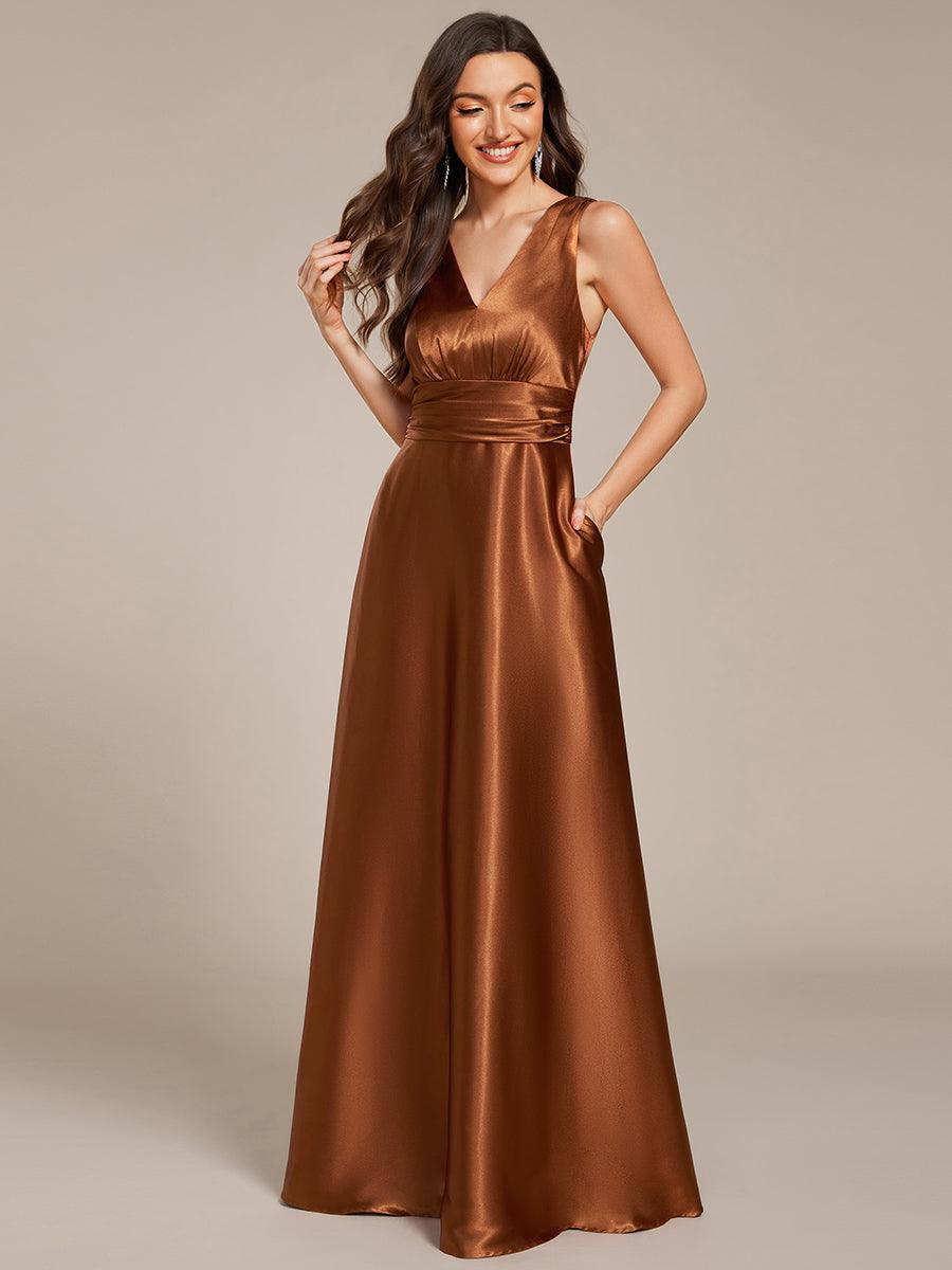 Robe de demoiselle d'honneur fendue en satin sans manches à col en V #Couleur_ #Couleur_Bronze