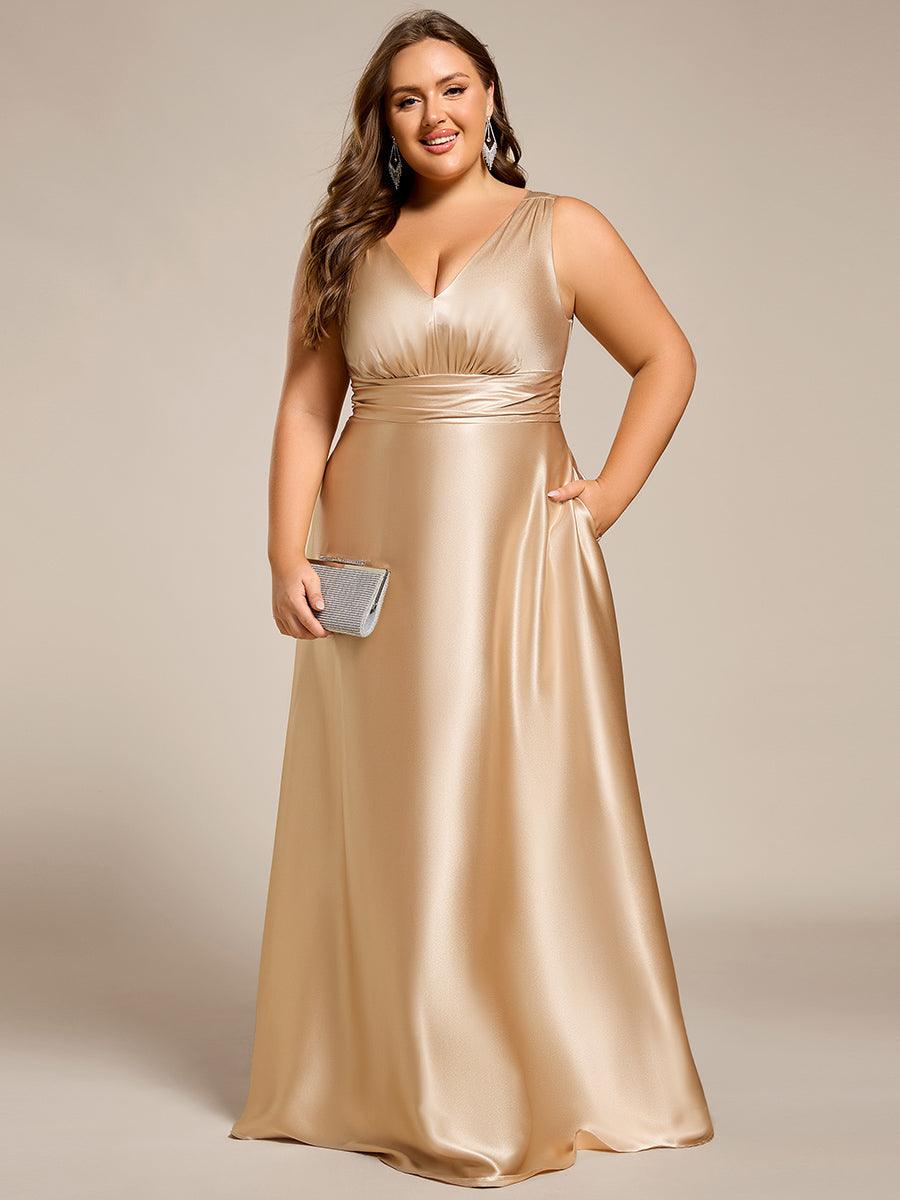 Robe de demoiselle d'honneur fendue en satin sans manches à col en V #Couleur_ #Couleur_Charbon