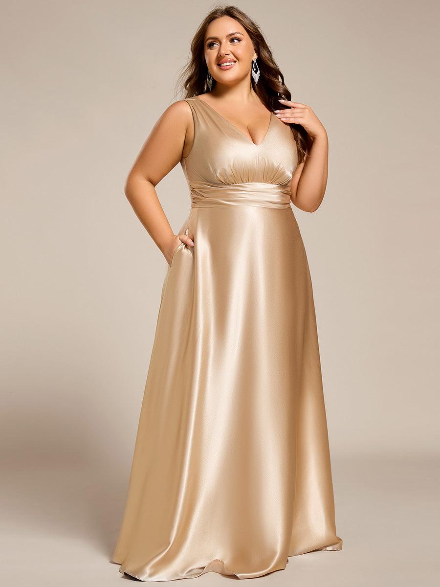 Robe de demoiselle d'honneur fendue en satin sans manches à col en V #Couleur_ #Couleur_Charbon