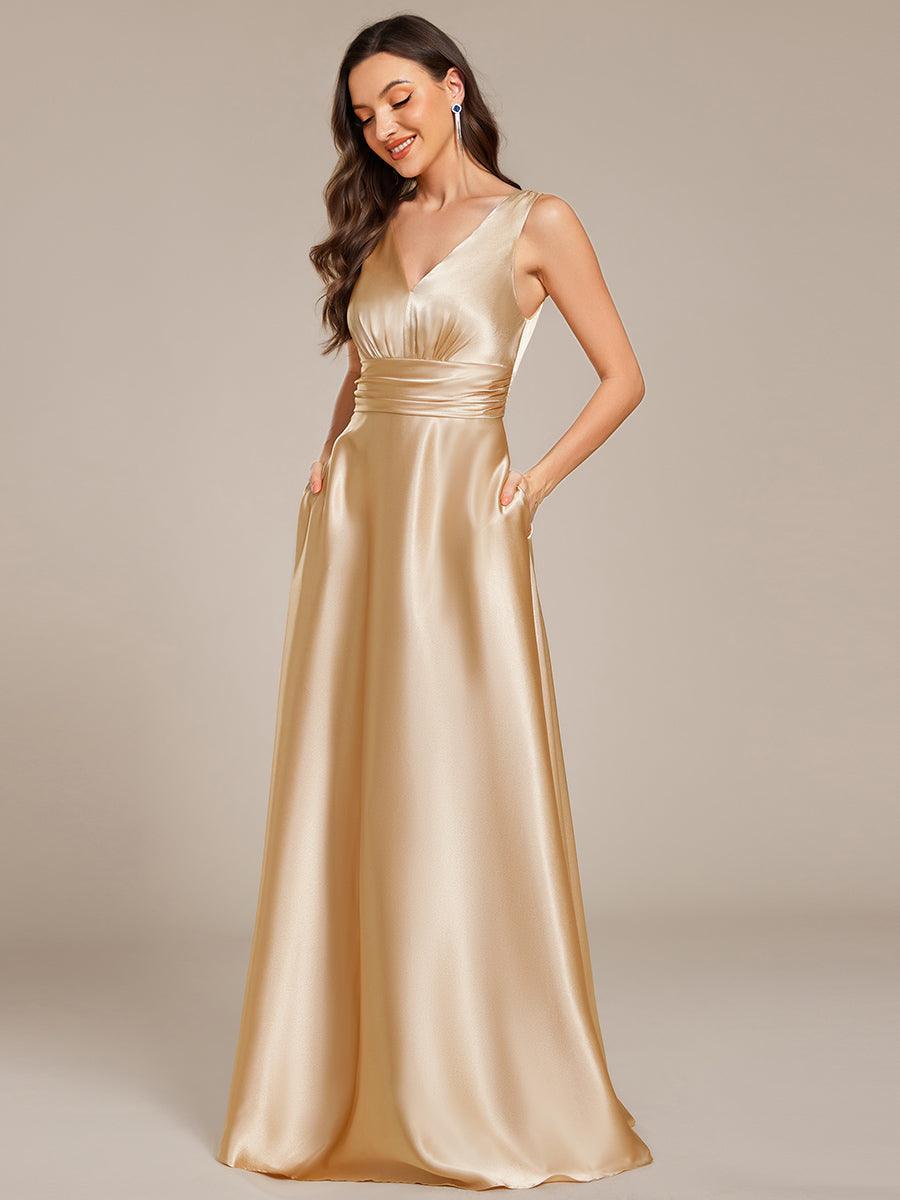 Robe de demoiselle d'honneur fendue en satin sans manches à col en V #Couleur_ #Couleur_Charbon