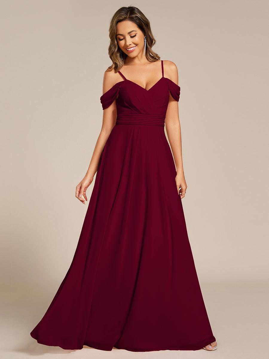 Robe de demoiselle d'honneur longue en mousseline à épaules dénudées et coupe trapèze multipositions #Couleur_Bordeaux
