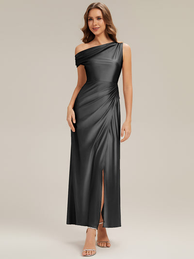 Robe moulante à une épaule à manches courtes avec fente haute sur la cuisse et tissu extensible