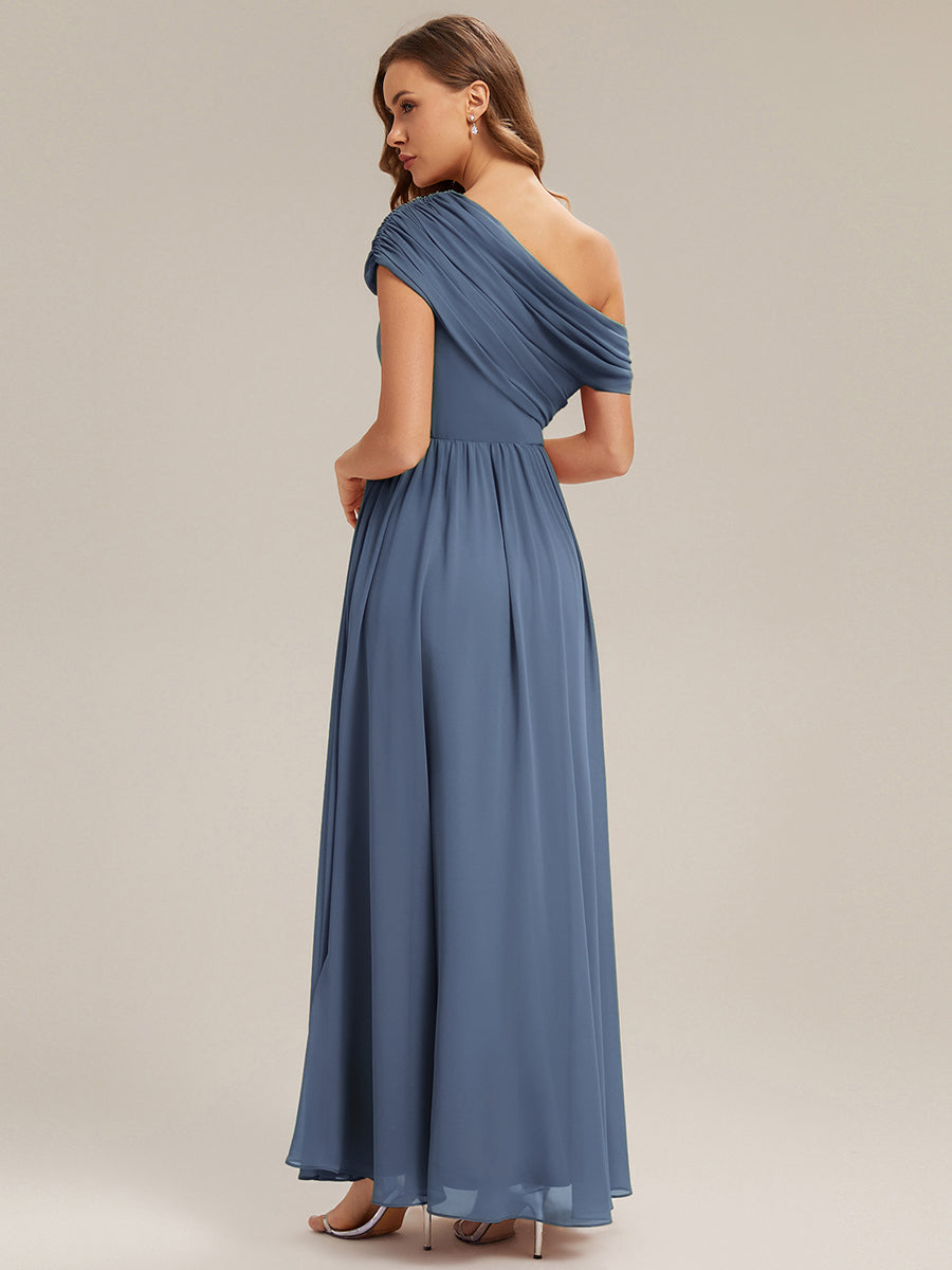 Robe longue asymétrique sans bretelles en A avec détail froncé #Couleur_Marine Fume