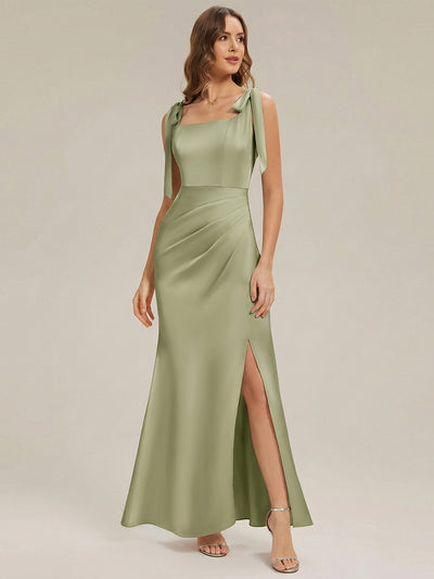 Robe sans manches à encolure carrée longueur sol avec fente haute et détail nœud
