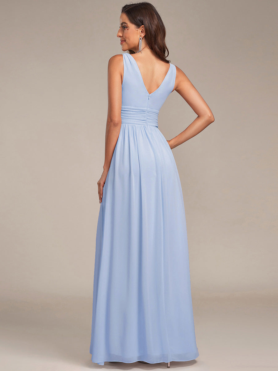 Robe de demoiselle d'honneur longue en mousseline à col en V et coupe trapèze #Couleur_Bleu Glace