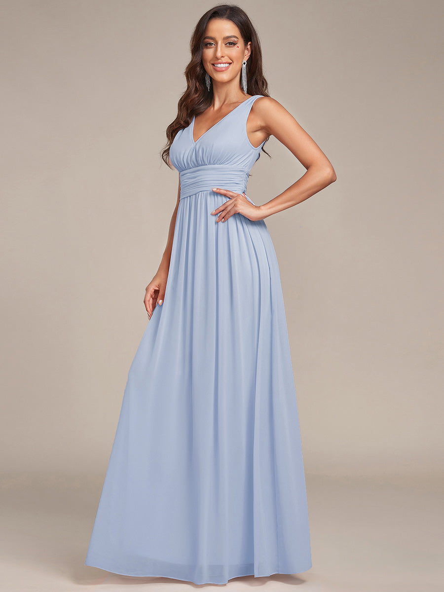 Robe de demoiselle d'honneur longue en mousseline à col en V et coupe trapèze #Couleur_Bleu Glace