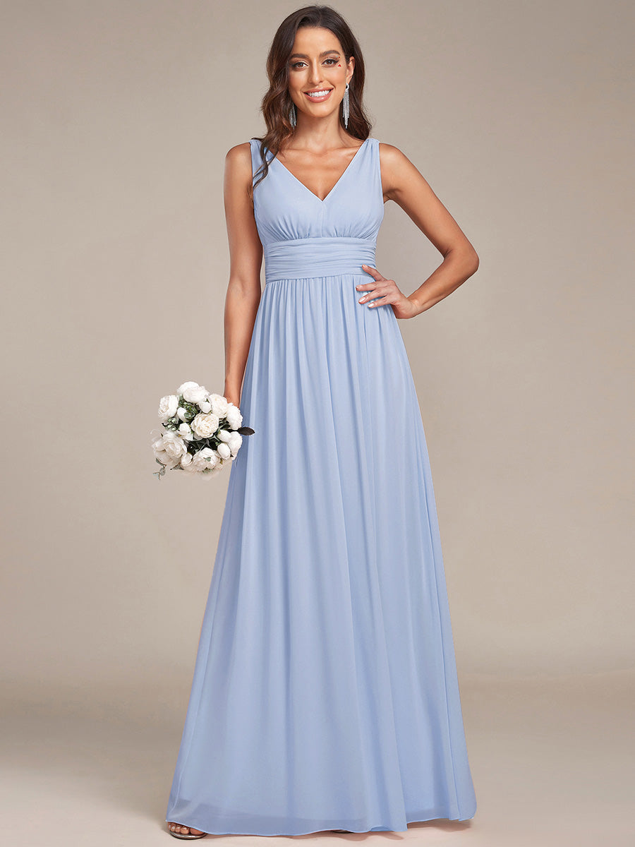 Robe de demoiselle d'honneur longue en mousseline à col en V et coupe trapèze #Couleur_Bleu Glace