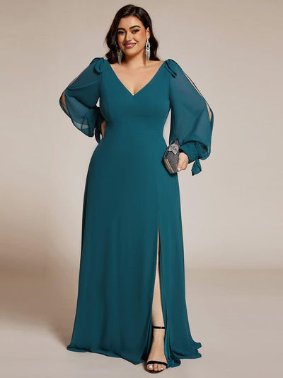 pretty IVORY|Robe de demoiselle d'honneur fendue à manches longues et col en V de grande taille