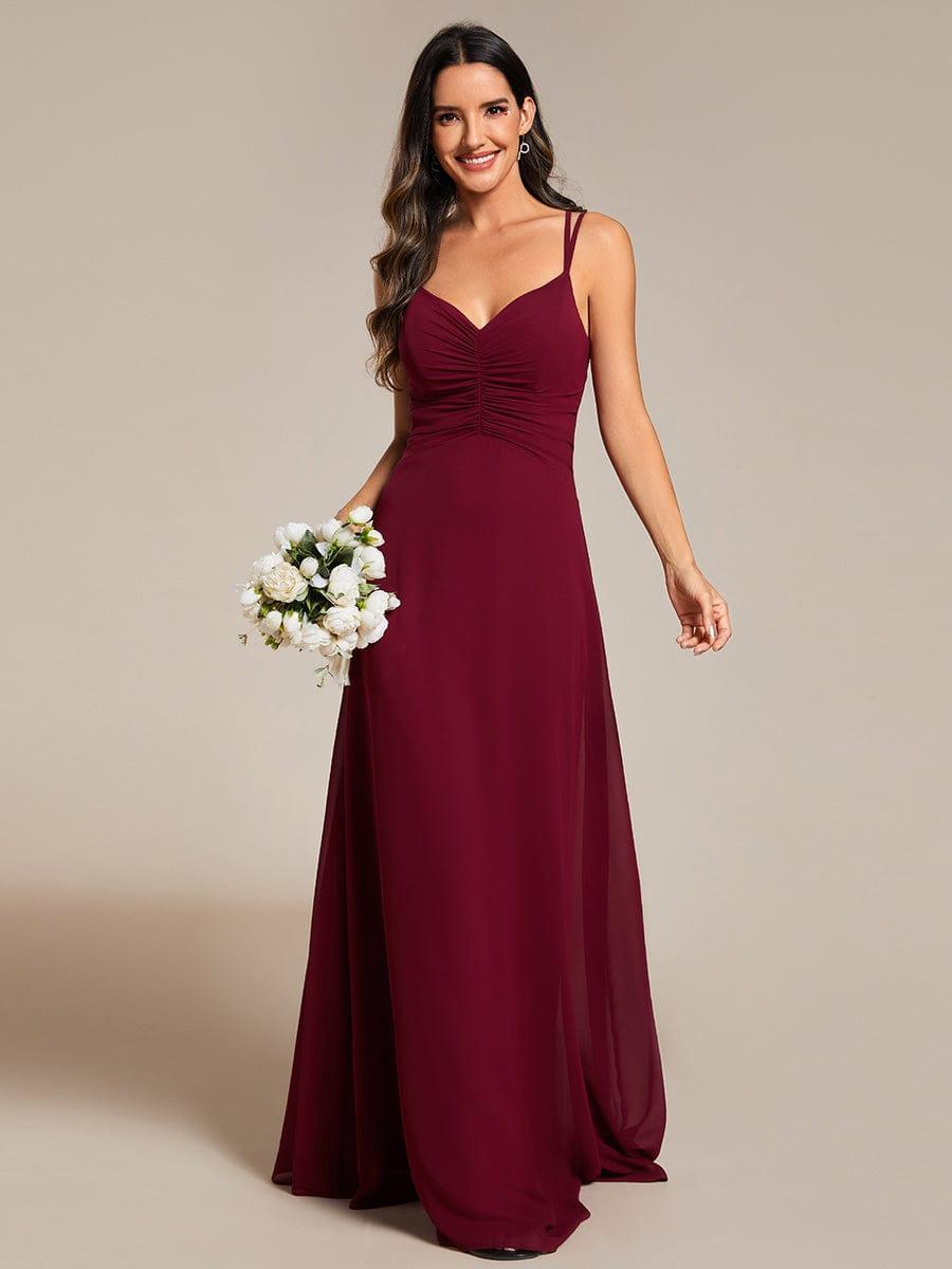 Robe de demoiselle d'honneur plissée chic à bretelles réglables et col en V #Couleur_Bordeaux