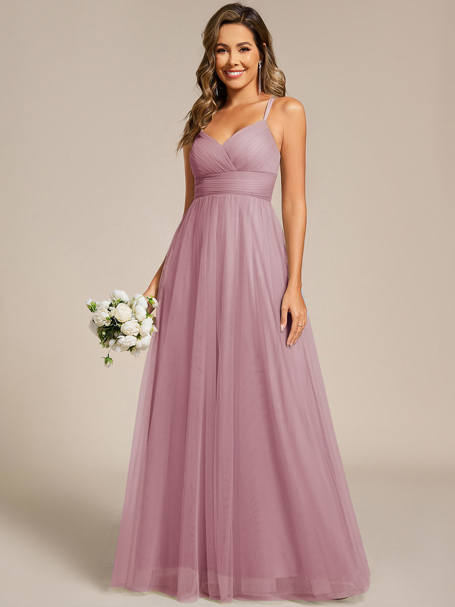 Robe de demoiselle d'honneur en tulle plissée sans manches à col en V et bretelles croisées au dos en dentelle #Couleur_Mauve