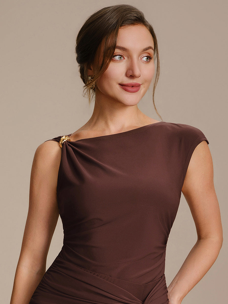 Robe courte à manches courtes extensible sans manches avec encolure asymétrique #Couleur_Marron chocolat