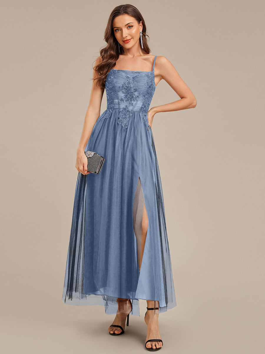 Robe de soirée sans manches en maille appliquée #Couleur_Marine Fume