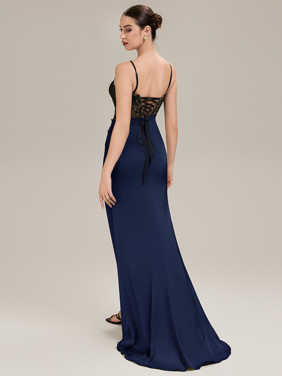 Robe de soirée chic sans bretelles sans manches en forme de sirène longueur sol avec dentelle à frange et détail corset #Couleur_Bleu Marine