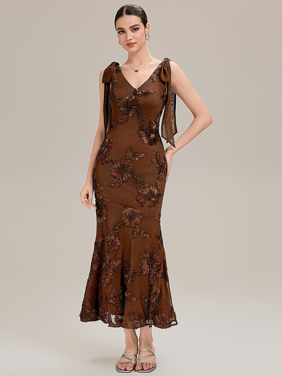 Robe de soirée chic sans manches sans bretelles en jersey extensible avec nœud à l'avant et rubans fluides #Couleur_Brun