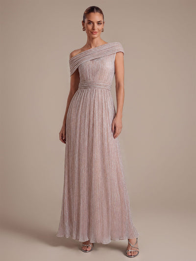 Robe longue en tulle plissée coupe trapèze épaules dénudées