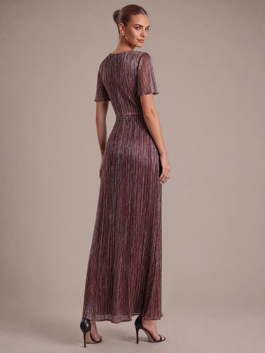robe maxi ¨¤ manches courtes en pliss¨¦ avec un d¨¦collet¨¦ en V et un ourlet ¨¤ volants avec fermeture ¨¦clair au dos #Couleur_Brun Acajou