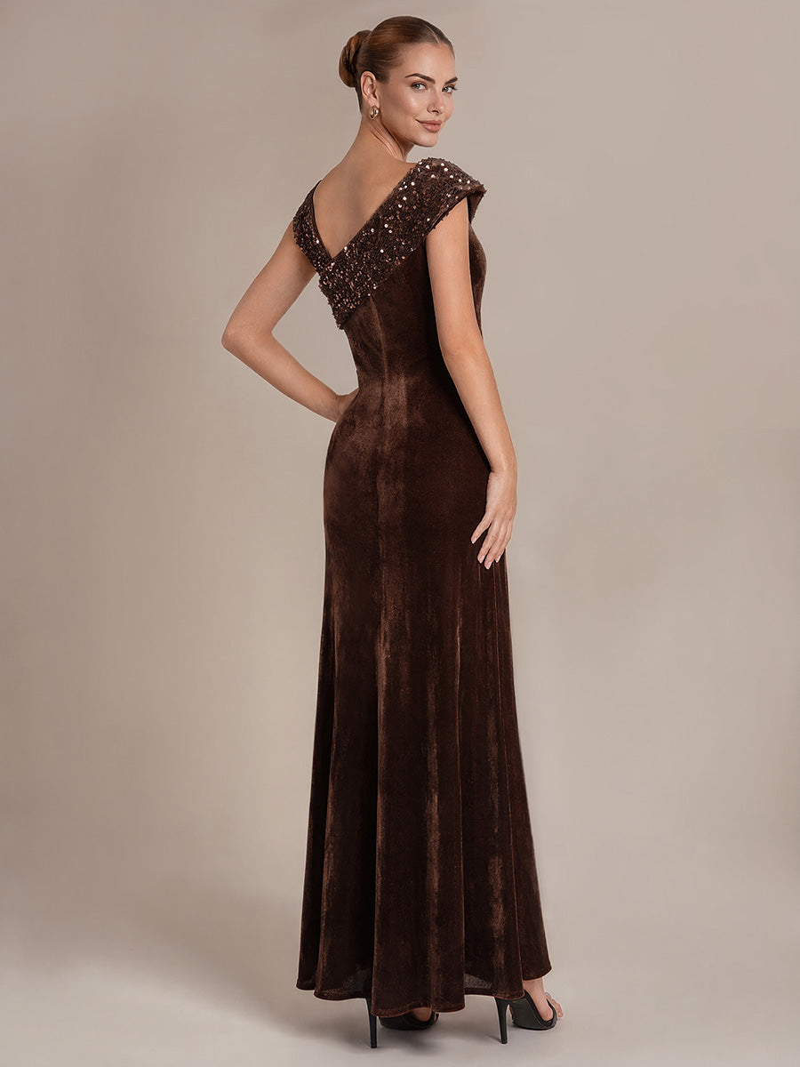 Robe moulante asymétrique sans manches en sequins maxi #Couleur_Marron chocolat