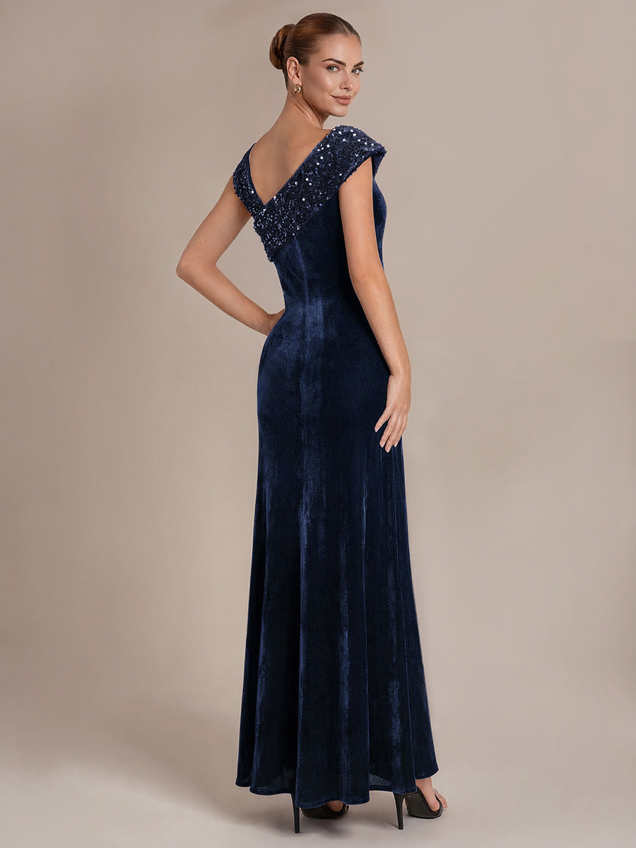Robe moulante asymétrique sans manches en sequins maxi #Couleur_Bleu Marine