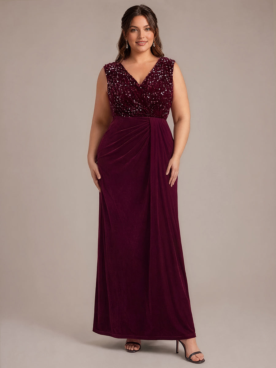 Robe asymétrique sans manches à décolleté en V et sequins longueur maxi #Couleur_Bordeaux