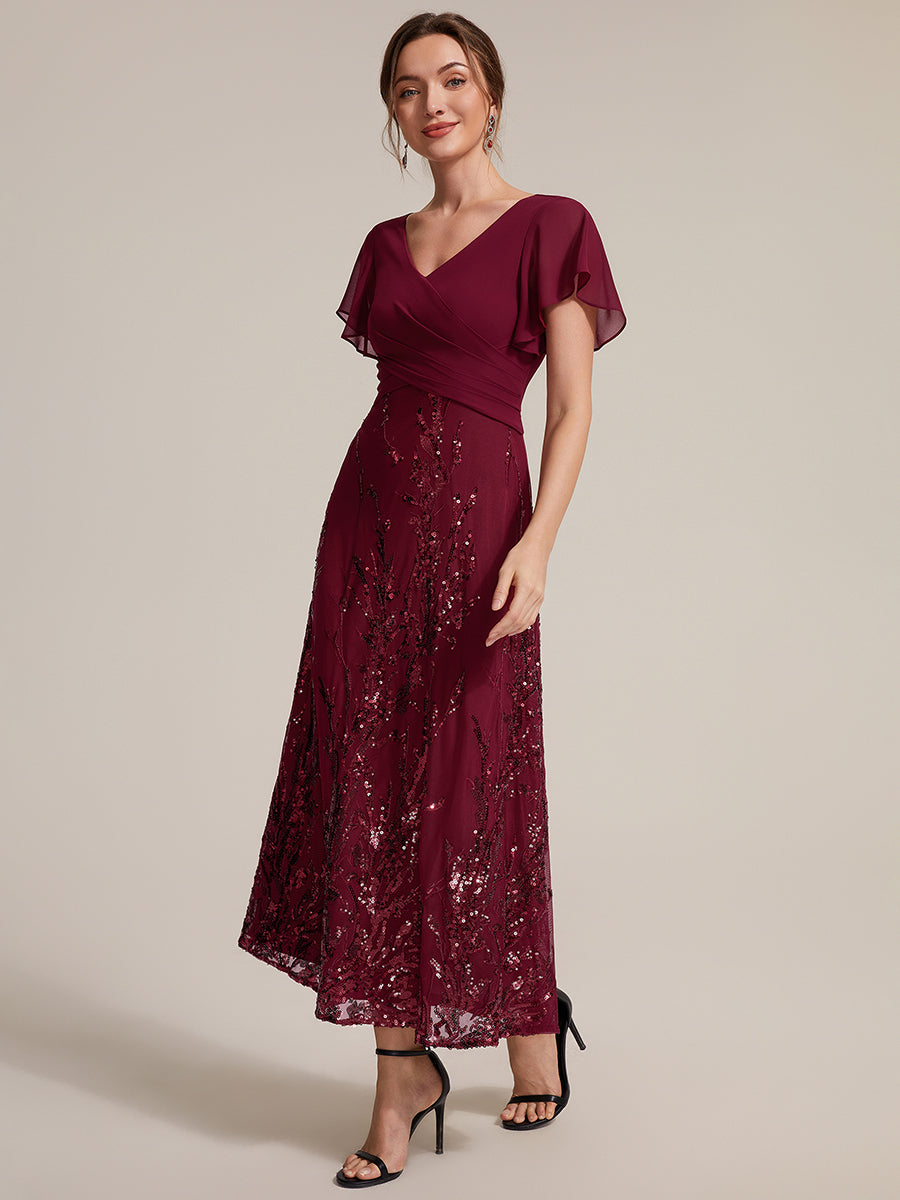 robe en ligne A avec manches courtes décolleté en V sequins longueur thé avec ourlet volanté #Couleur_Bordeaux