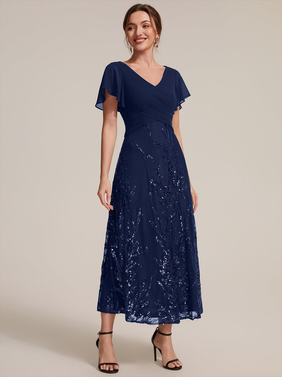 robe en ligne A avec manches courtes décolleté en V sequins longueur thé avec ourlet volanté #Couleur_Bleu Marine