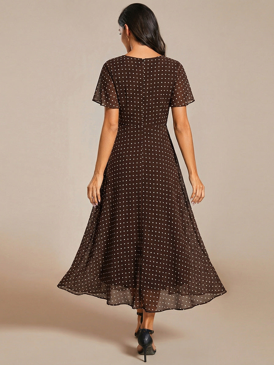 Robe D'invité De Mariage En Mousseline De Soie Mi-Longue Plissée à Manches à Volants Et Col En V #Couleur_Pois Marrons