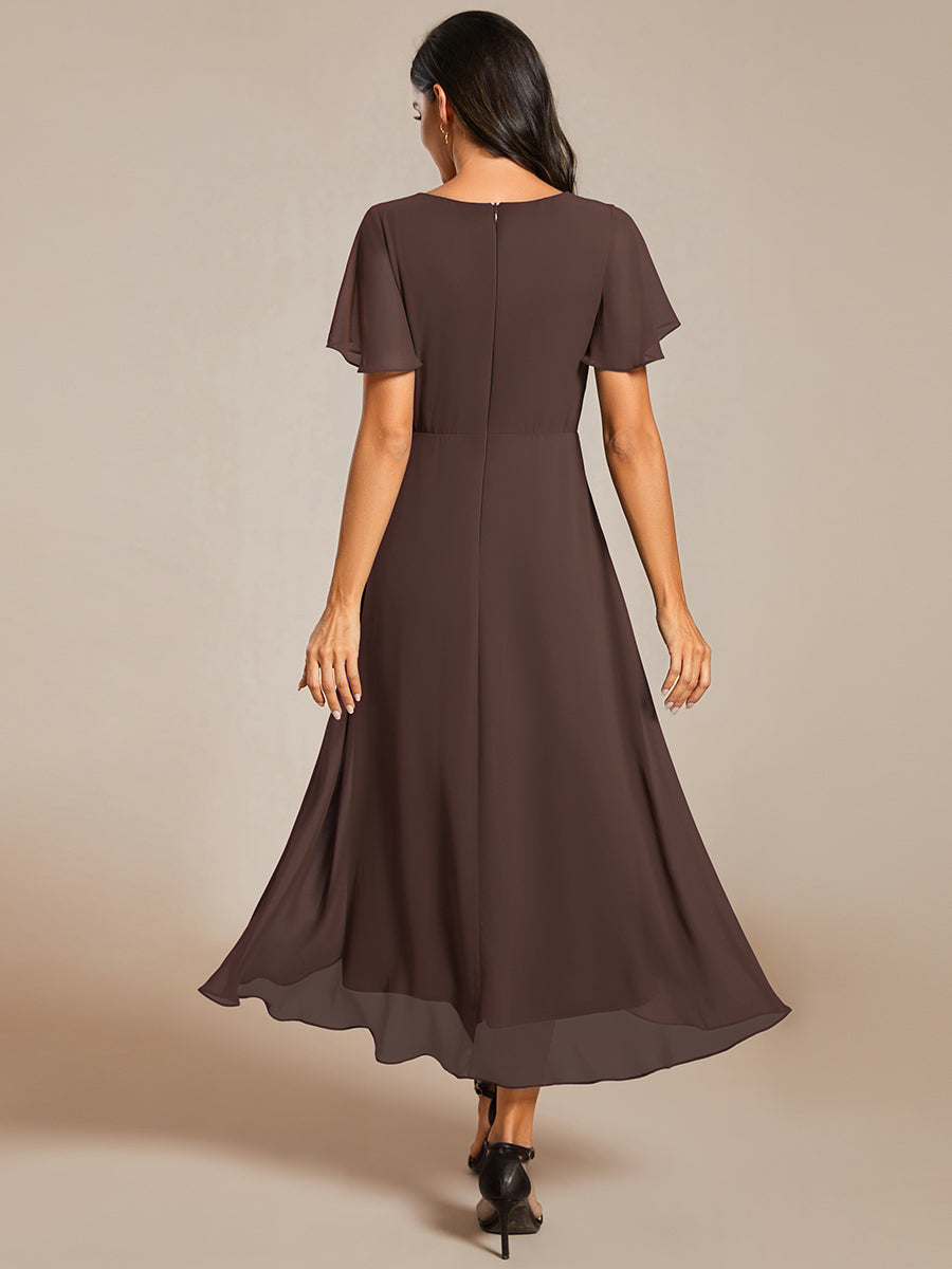 Robe D'invité De Mariage En Mousseline De Soie Mi-Longue Plissée à Manches à Volants Et Col En V #Couleur_Marron Espresso