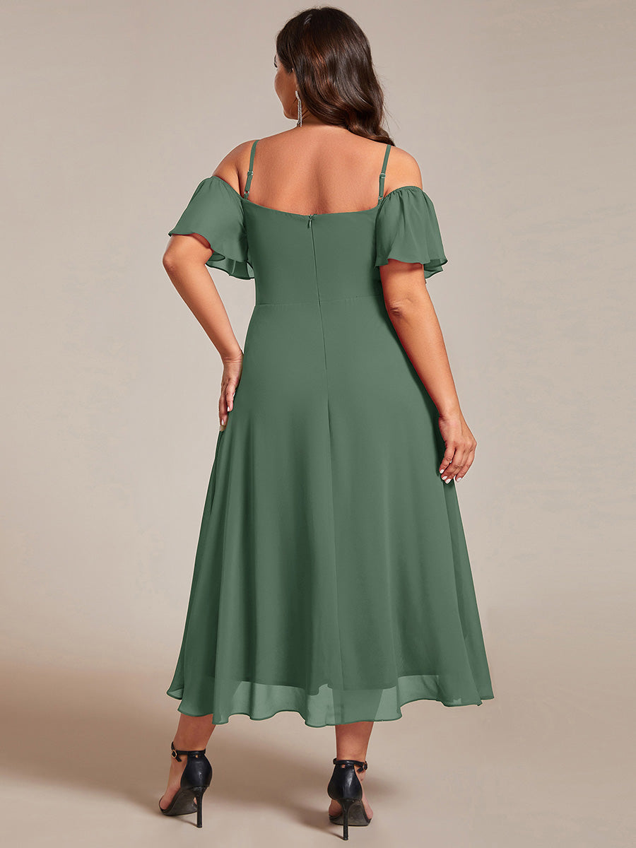 Robes d'invitées de mariage en mousseline  épaules dénudées  hautes et basses  manches courtes #Couleur_Eucalyptus