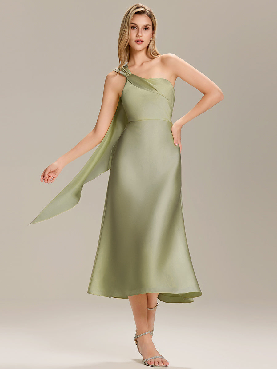 Robe midi asymétrique sans manches drapée #Couleur_Vert sauge