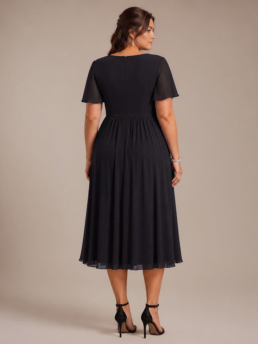 Robe midi A ligne plissée à manches courtes en V avec volants #Couleur_Noir