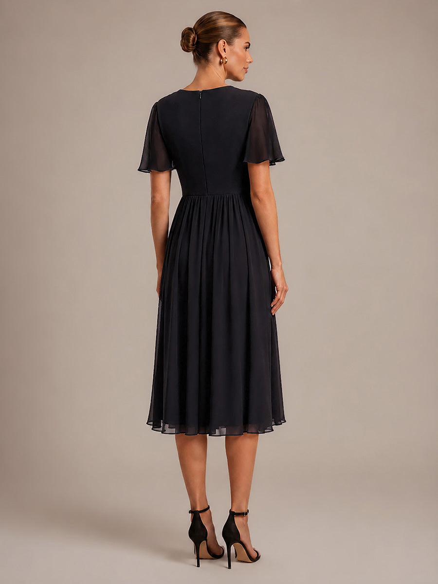 Robe midi A ligne plissée à manches courtes en V avec volants #Couleur_Noir